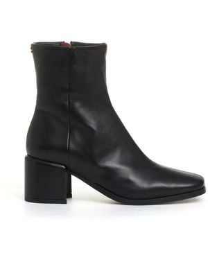 Halmanera Heeled Boots - Black