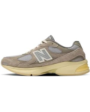 New Balance Trainers - White