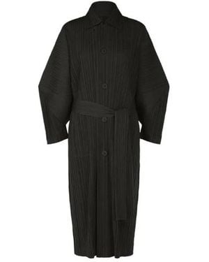 Issey Miyake Belted Coats - Negro