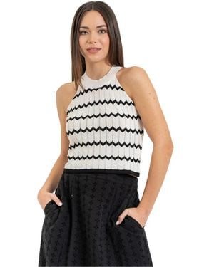 Kocca Sleeveless Tops - Black