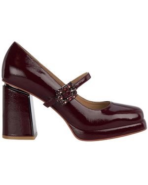 Alma En Pena. Court Shoes - Red