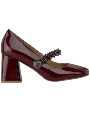 Alma En Pena. Court Shoes - Red