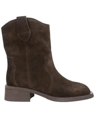 Linda Baumann Cowboy & Biker Boots - Brown