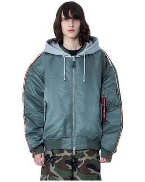 Vetements Jassen ,Groen ,Nylon Bomberjack Met Capuchon - Blauw