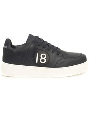 Cerruti 1881 Zeitlose sneakers für den modernen n - Schwarz