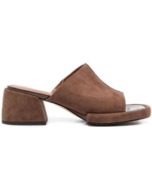 ADRIANNA FERETTI Heeled Mules - Marrón