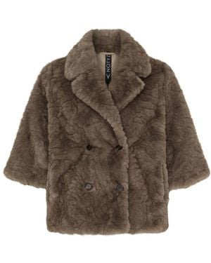 Notyz Faux Fur & Shearling Jackets - Marrón
