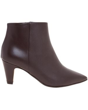 Anna F. Heeled Boots - Brown