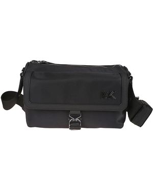 Michael Kors Aviator Flap Bag - Schwarz