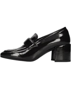 Halmanera Court Shoes - Black