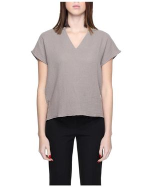 Jacqueline De Yong T-Shirts - Grey