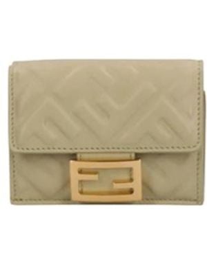 Fendi Micro Trifold Baguette Geldbörse - Weiß