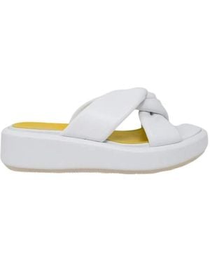 Calpierre Sliders - White