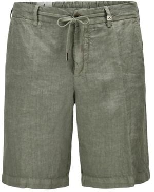 Myths Casual Shorts - Green