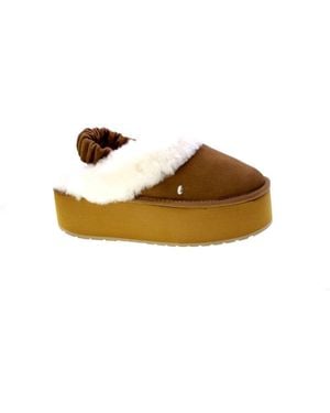 EMU Clogs - Brown