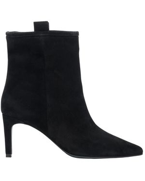 ESTRO Heeled Boots - Black