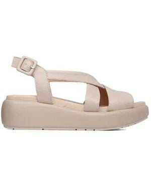 Callaghan Flat Sandals - Pink