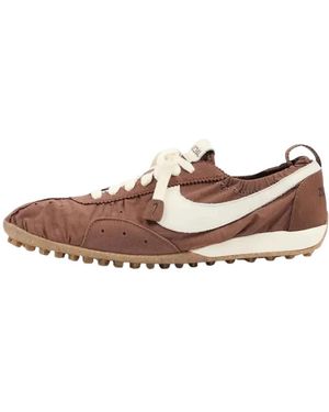 Nike Sneakers - Marrone