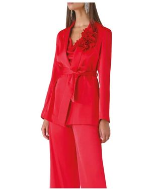 Hanita Elegante Ivoor Crêpe Blazer Met Taille Riem - Rood