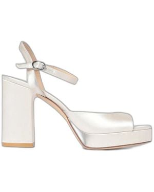 Stuart Weitzman High Heel Sandals - Blanco