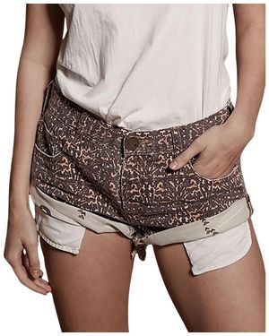 One Teaspoon Bandits Spotted Shorts - Braun