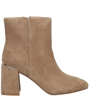 Alma En Pena. Heeled Boots - Brown