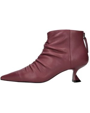 Jeannot Heeled Boots - Morado