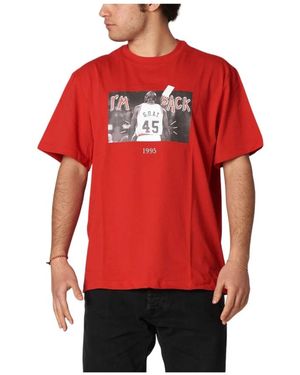 Throwback. T-Shirts - Red
