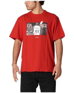 Throwback. T-Shirts - Red