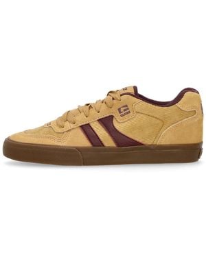 Globe Sneakers - Bruin