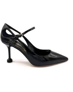 Ninalilou Court Shoes - Black