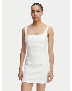 Guess Jeanskleid W6Gk00 D7871 Écru Regular Fit - Weiß