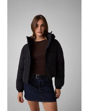 Guess Winterjacke W6Bl25 W3788 Regular Fit - Schwarz