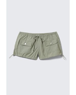 Monki Mini-Cargo-Shorts Mit Kordelzug - Grün