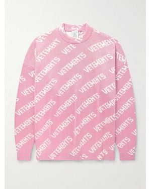 Vetements Oversized Logo-Intarsia Metallic Knitted Sweater - Pink