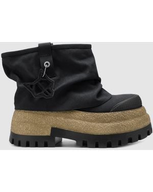 Naked Wolfe Dream Canvas - Black