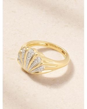 Yvonne Léon Baby Chevalière Coquillage 9-Karat Diamond Ring - Natural