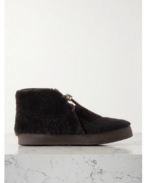 Le Monde Beryl Desert Shearling Ankle Boots - Black