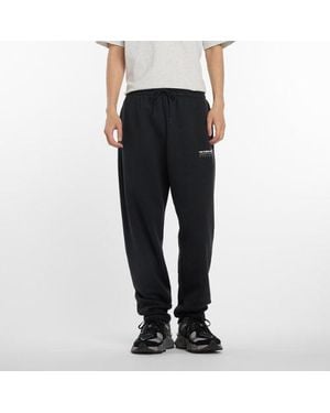 New Balance Linear Graphic Fleece Pant - Black