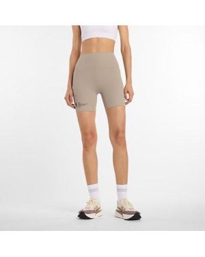 New Balance Nyc Marathon Rib High Rise Short 6" - Natural