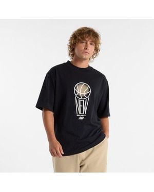 New Balance Uomo Hoops Graphic T-Shirt - Nero
