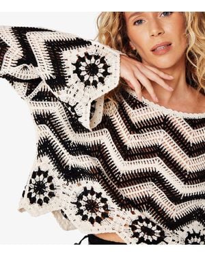 Apricot Crochet Chevron Floral Top New Look - Black