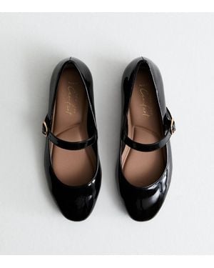 New Look Wide Fit Patent Strappy Ballerina Court Shoes - Black