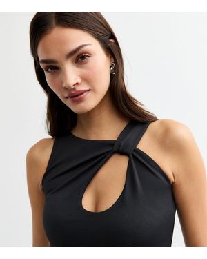 New Look Keyhole Asymmetric Cropped Top - Black