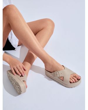 Totes Solbounce Ladies Cross Front Buckle Sliders - White