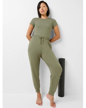 Sweaty Betty Glow Studio Short Sleeve T-Shirt - Green