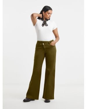 Simply Be Crossover Straight Leg Jeans - White