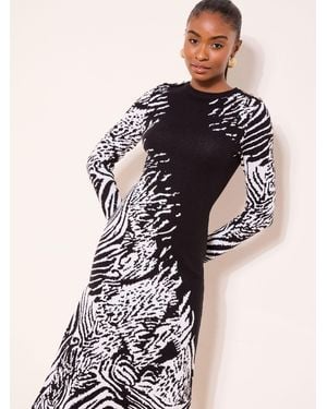 Lipsy Petite Printed Buttoned Fit And Flare Long Sleeve Knitted Midi Dress - Black