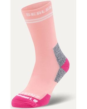 SealSkinz Mid Length Blofield Anti Blister Running Socks - Pink