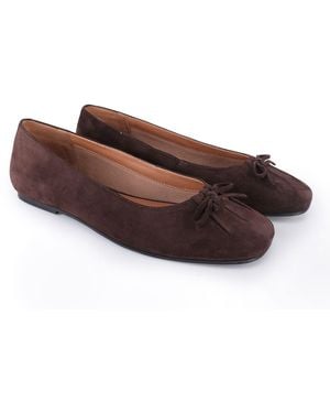 OFF THE HOOK Misty Suede Leather Ballet Flats With Bow Detail - Brown